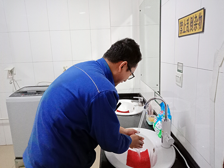 730黨建之窗丨洗手不再冰冰涼.jpg